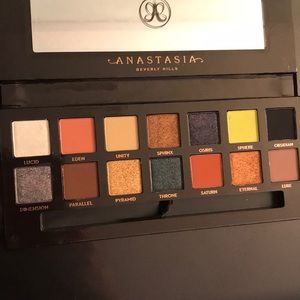 Anastasia Beverly Hills Prism Eyeshadow Palette